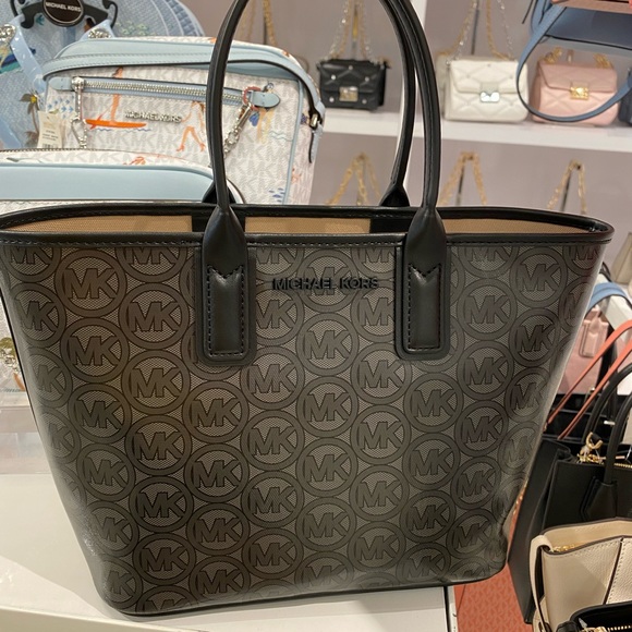 Brand New Micheal KORS “THE JODIE” - Picture 4 of 4